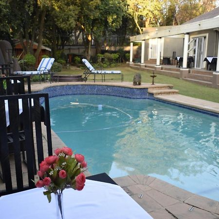 The Elephant Room At Frederick'S Place Pretoria-Noord Exterior foto