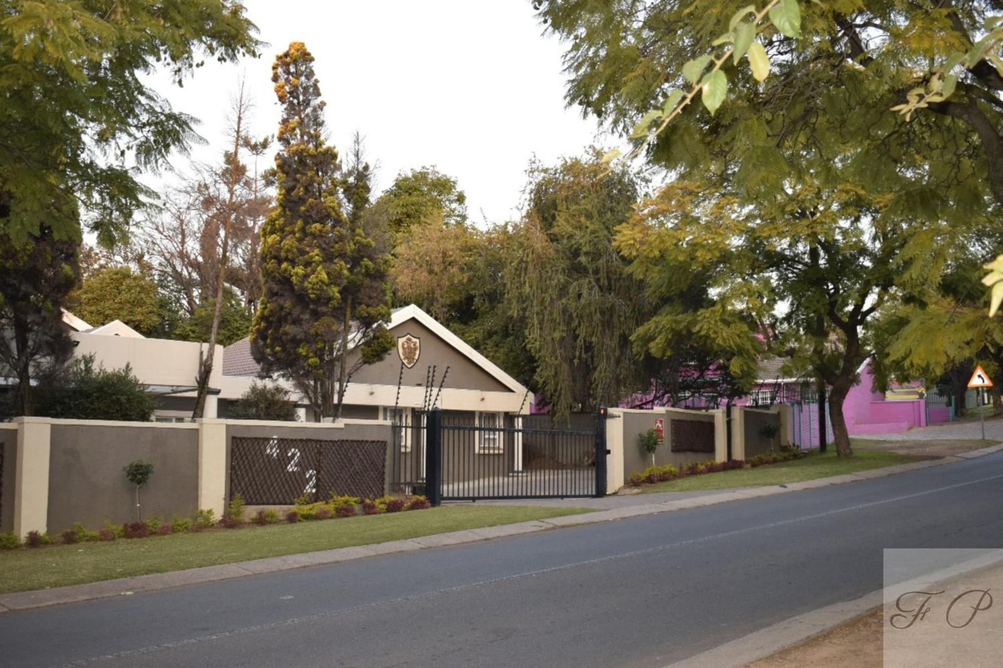The Elephant Room At Frederick'S Place Pretoria-Noord Exterior foto
